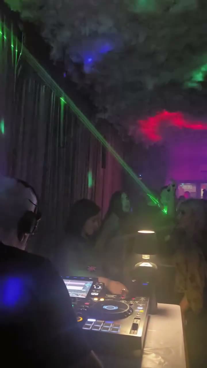 La cabina, en plena sesión